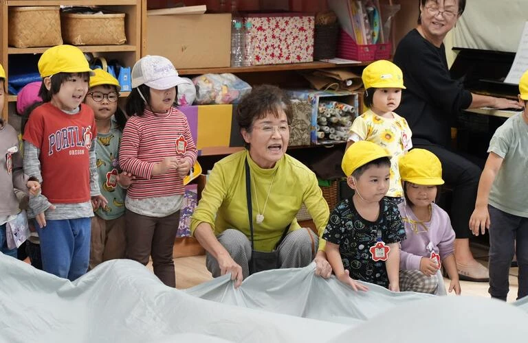 新卒から育成 | 東京都府中市で幼稚園の求人なら学校法人あおい学園 あおい第一幼稚園